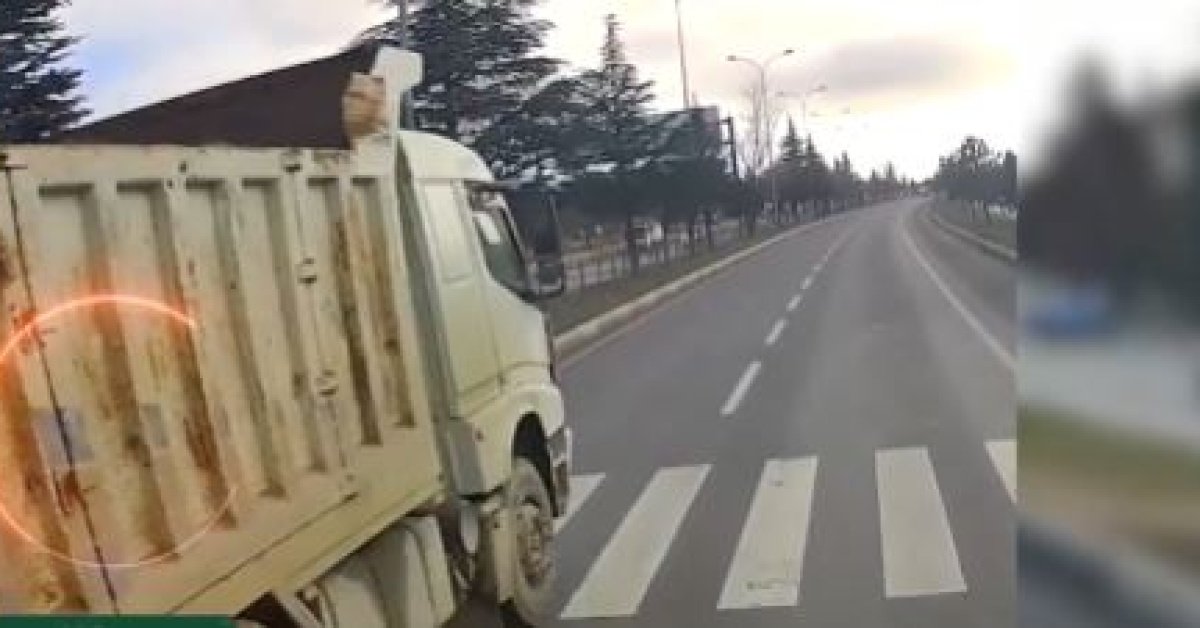 Yaya geçidinde facianın eşiğinden dönüldü! Bakan Yerlikaya: Gereği yapıldı