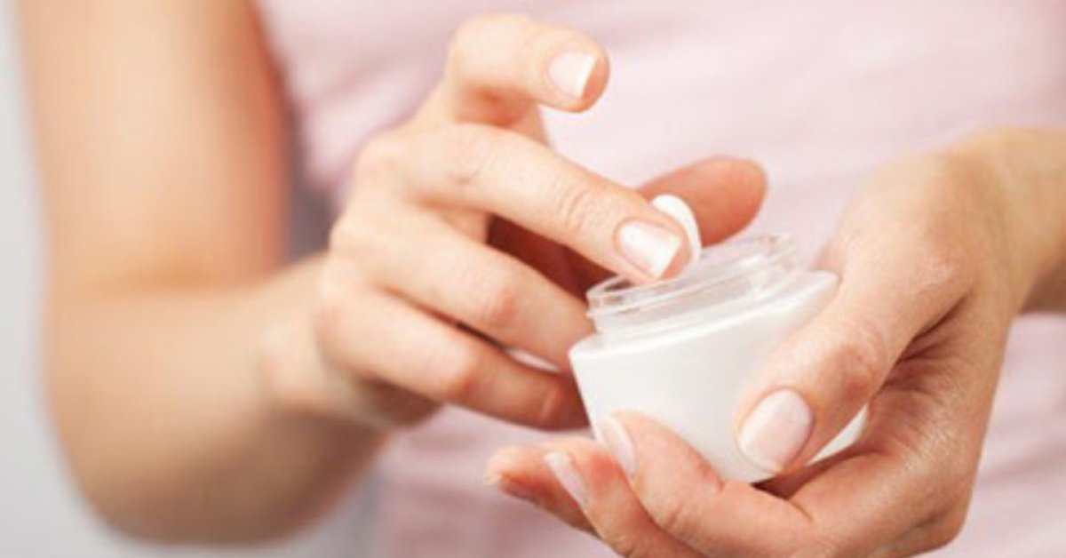 Krem sürmek orucu bozar mı? Diyanet’e göre oruçluyken krem sürmek orucu bozar mı?