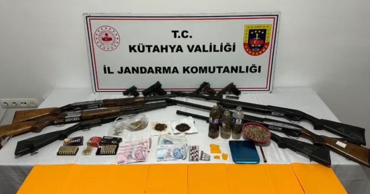 Son dakika: Kütahya’da uyuşturucu ve silah operasyonu: 14 gözaltı
