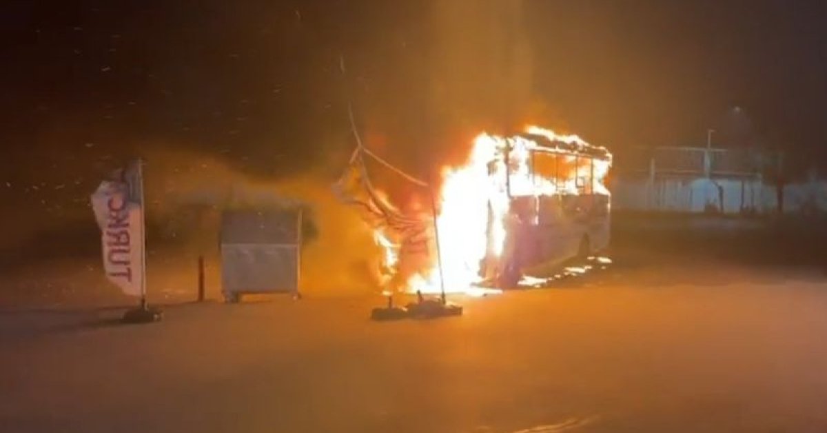 Kapıkule’de yolcu otobüsü alev alev yandı