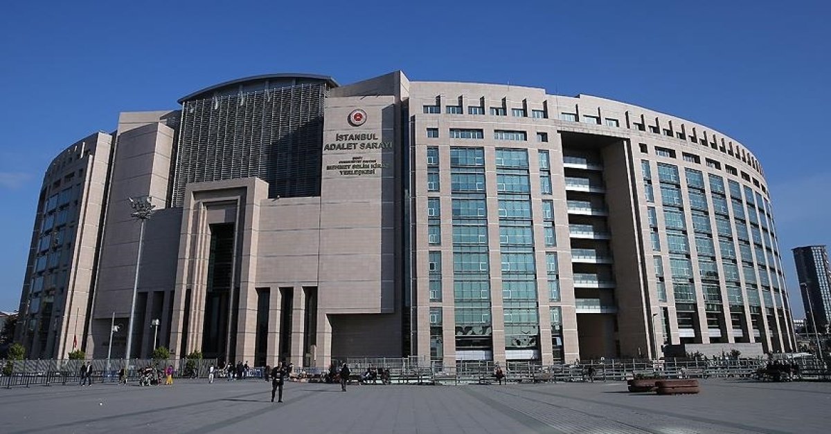 Bayrampaşa Belediyesine yönelik yolsuzluk soruşturmasında 8 zanlı tutuklandı