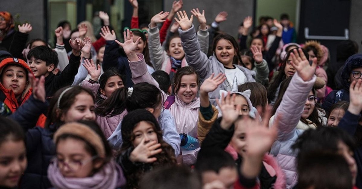 Okullar ne zaman açılıyor, 15 tatil ne zaman bitiyor? MEB 2025-2026 eğitim öğretim yılı takvimine göre 2. Dönem başlangıç tarihi