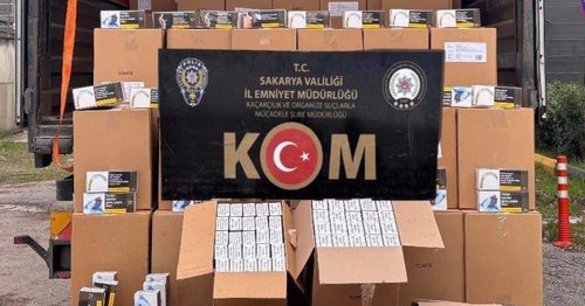 Otoyolda durdurulan TIR’da 6 milyon 610 bin adet kaçak makaron ele geçirildi
