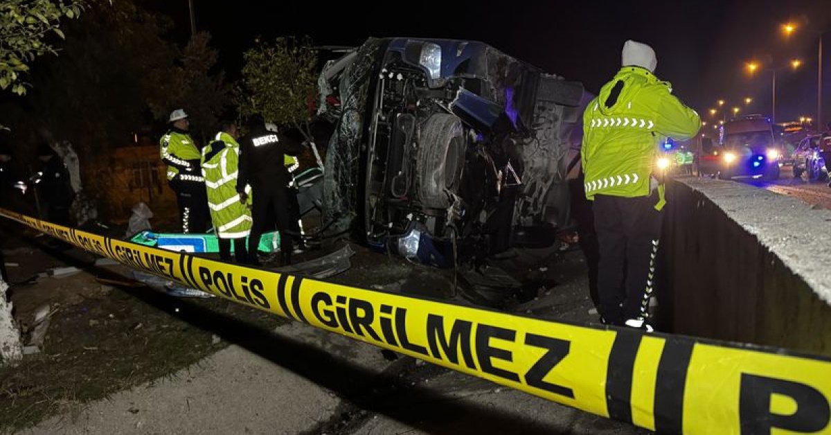 Adana’da devrilen otobüsteki 8 kişi yaralandı