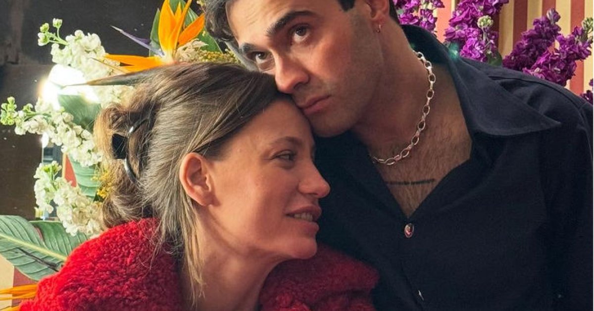 Mert Demir’in Serenay Sarıkaya için romantik çiçek rutinini bozmadı