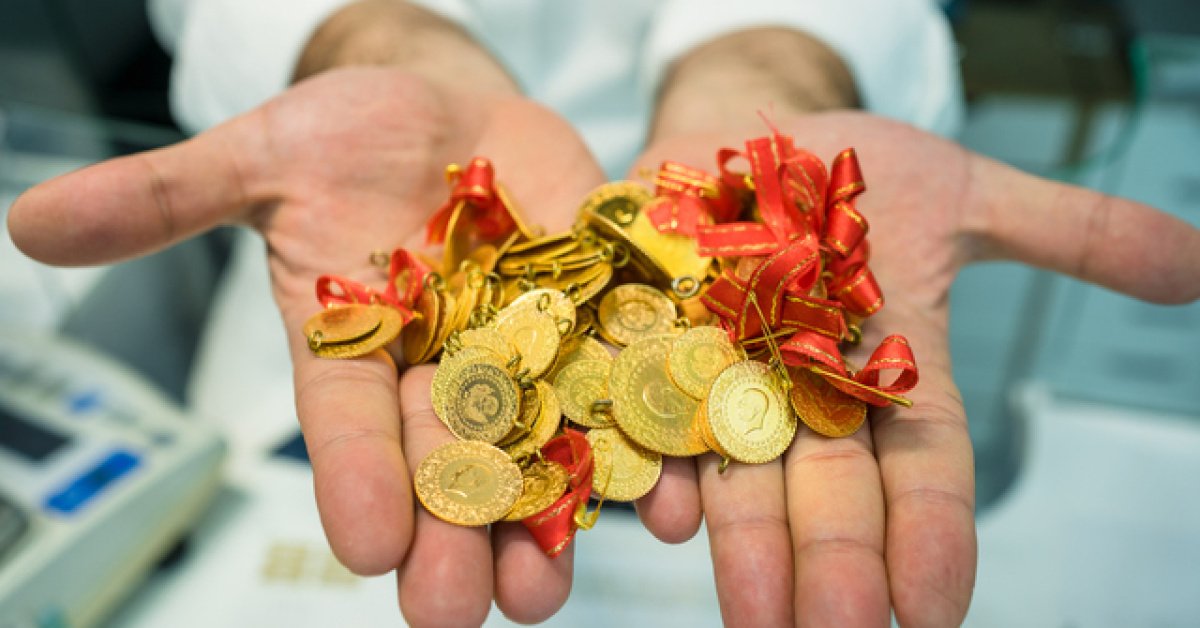 Altın rekora yakın seyrediyor! Bugün Cumhuriyet altını, 22 ayar bilezik, tam, yarım, çeyrek altın ve gram altın ne kadar?