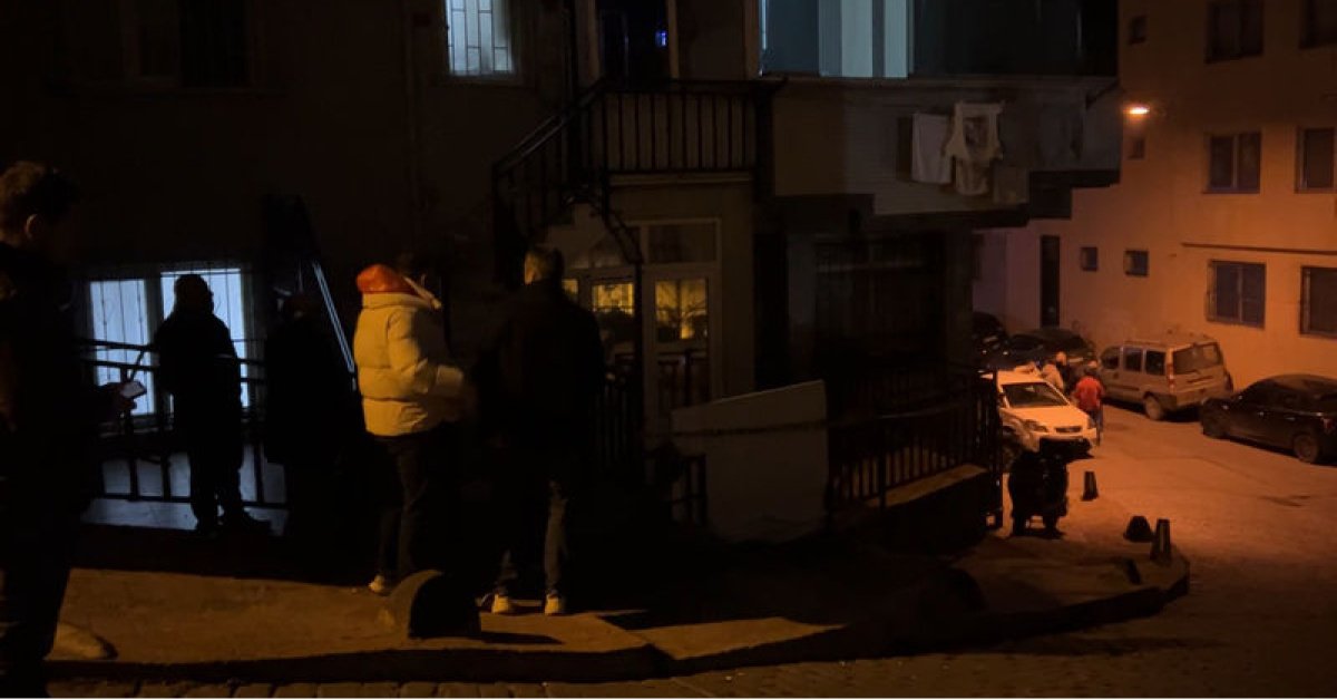 Korkunç gece! Son dakika: Beyoğlu’nda evde tartıştığı oğlunu öldürüp intihar etti! Cesetleri yeğeni buldu