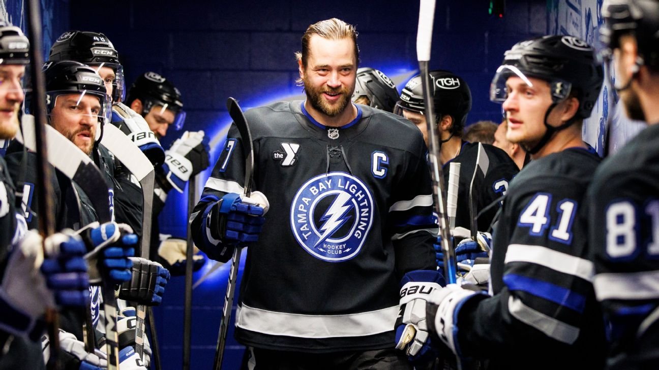 Lightning expect Victor Hedman to return for Stadium Series