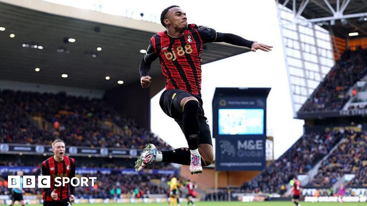 Bournemouth’s Eli Junior Kroupi level with Yamine Yamal after goal at Wolves