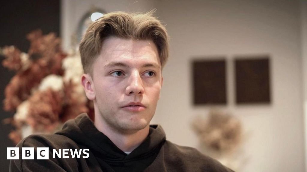 'I spoke to ChatGPT 8 times a day' – Gen Z's loneliness 'crisis'