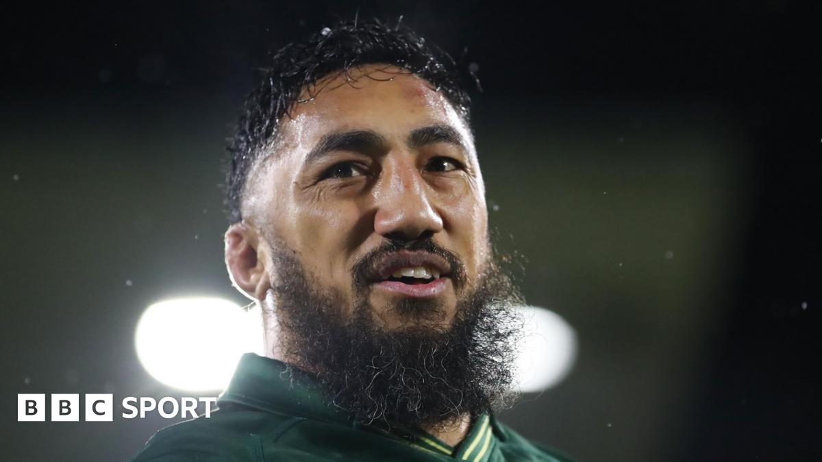 Six Nations: Ireland replace centre Bundee Aki for ‘disciplinary reasons’