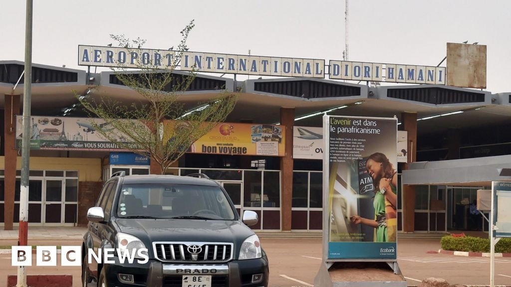 Heavy gunfire and blasts heard near airport in Niger's capital