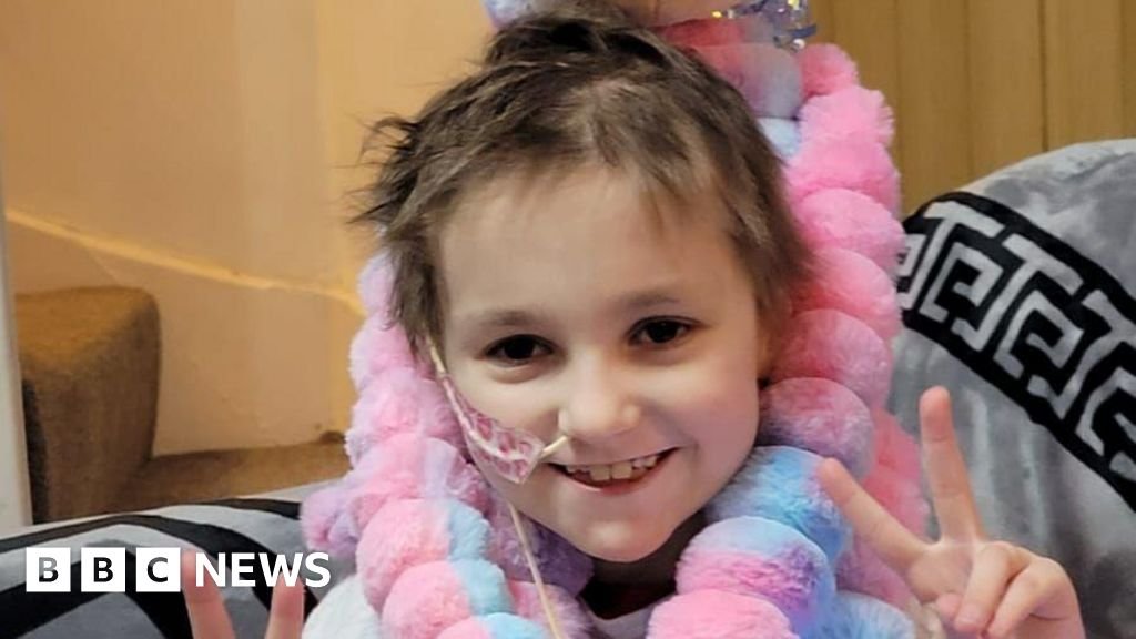 Black Country girl with neuroblastoma sets 8,000 birthday card target