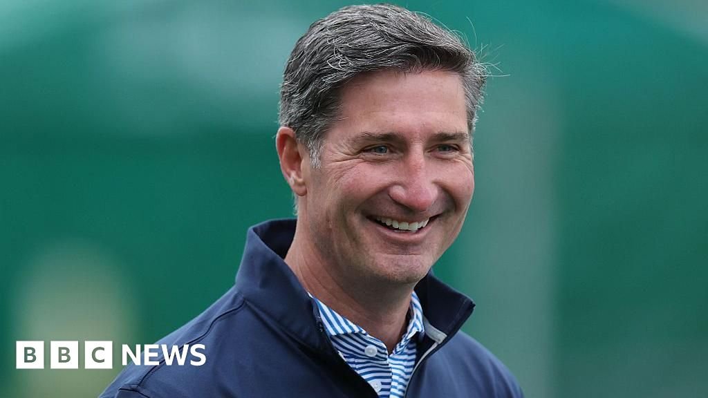 Starbucks scraps boss’s $250,000 cap on company jet