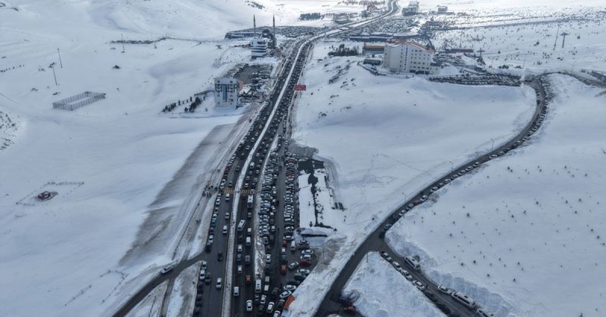 Erciyes trafiği! Görüntüler şaşkına çevirdi!