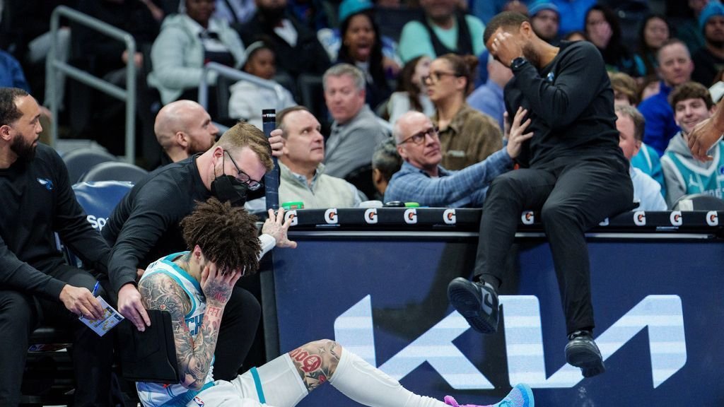 Hornets coach sorry for ‘foolish’ collision with LaMelo Ball