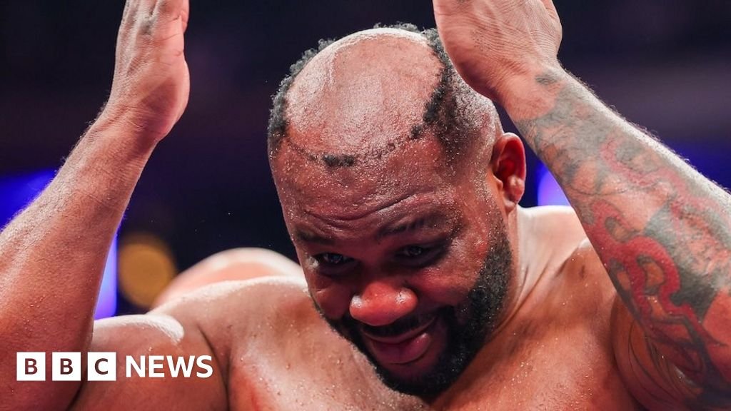 Weekly quiz: How did this boxer lose his hair during a fight?