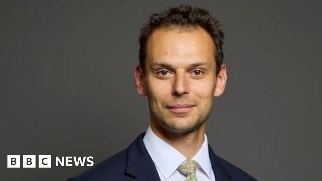 Minister used PR firm to investigate journalists' sources