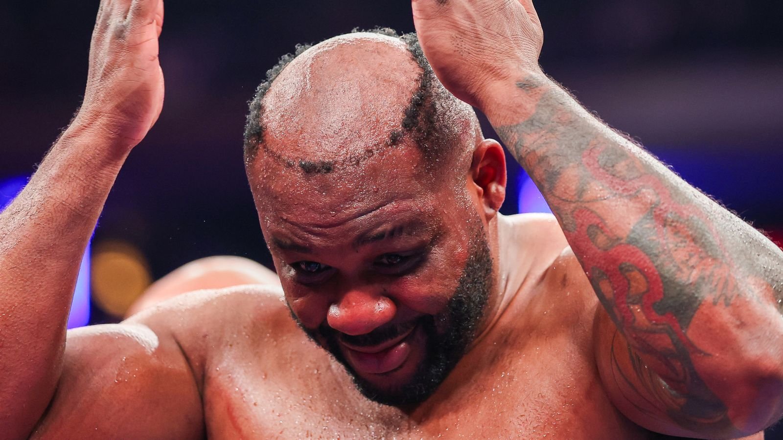 Jarrell Miller: Heavyweight boxer involved in bizarre incident as hairpiece comes off during fight against Kingsley Ibeh | Boxing News